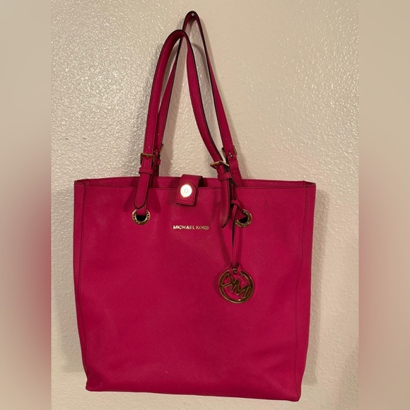 Michael Kors Handbags - Michael Kors Fuchsia Tote Bag